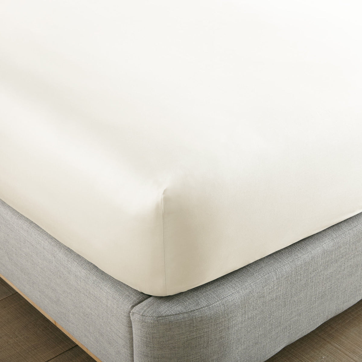 300 TC Sateen Fitted Sheet